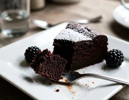 Fetta di torta al cioccolato
