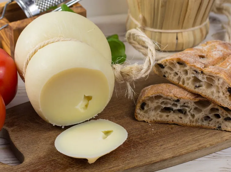 Tagliere con caciocavallo
