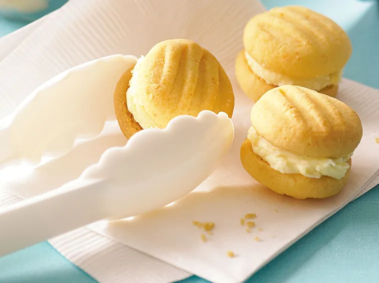 Frollini yo-yo ripieni al limone