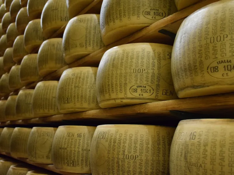 Forme di parmigiano