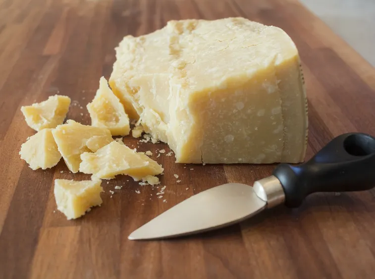 Formaggio a pasta dura