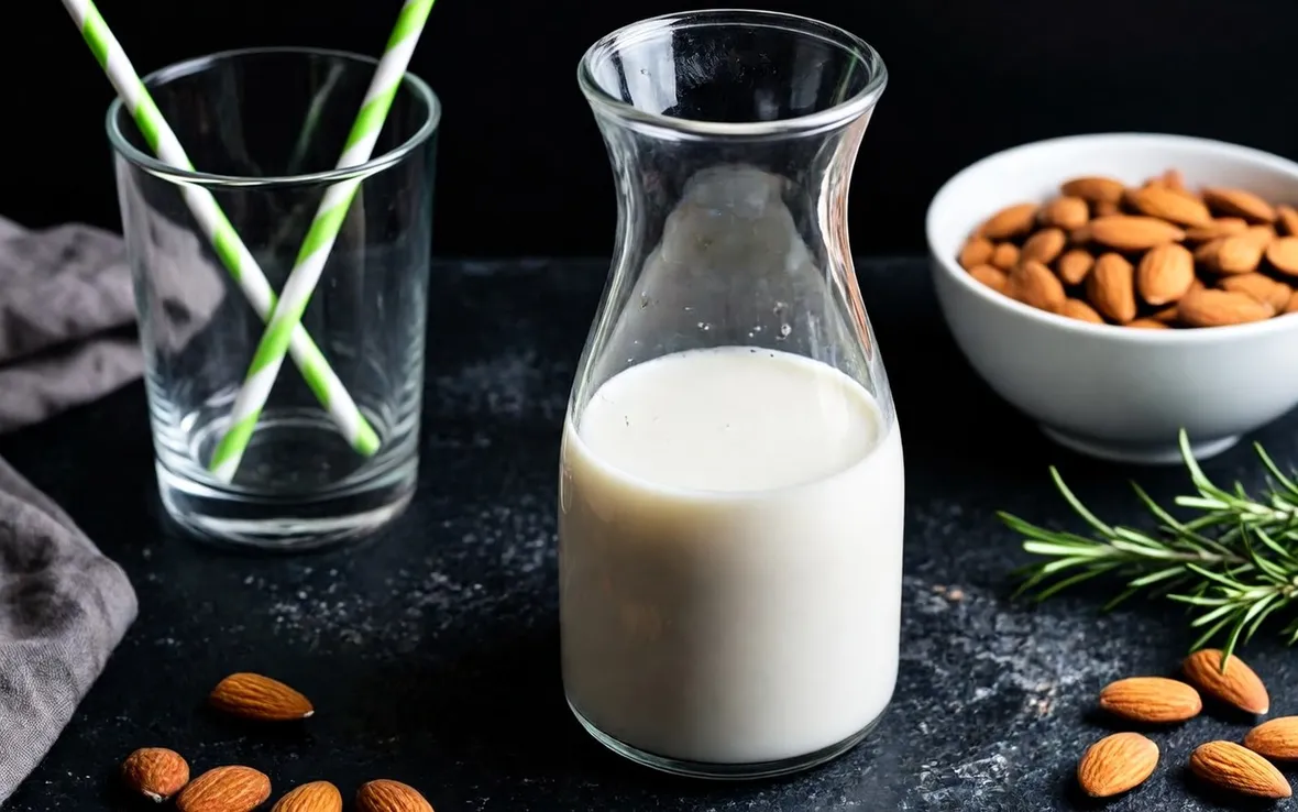 Latte di mandorle, alternativa al latte vaccino