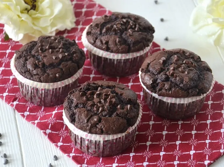 Muffin al cioccolato fatti con ricette senza latte