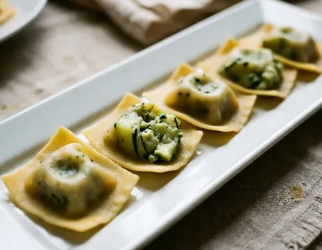 Tortelloni con ripieno di patate e zucchine