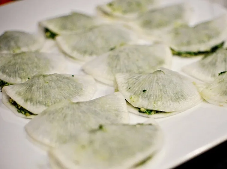 Tortelloni con ripieno di patate e zucchine