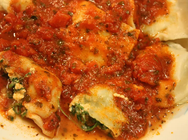 Tortelloni pomodoro basilico