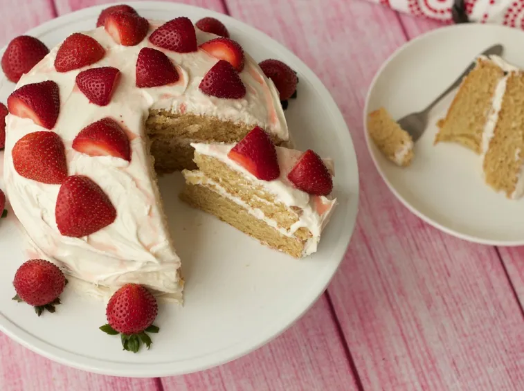 Torta vegana con fragole