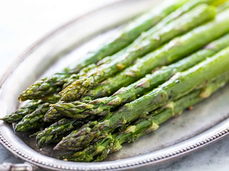 Mazzetto di asparagi per le crepes