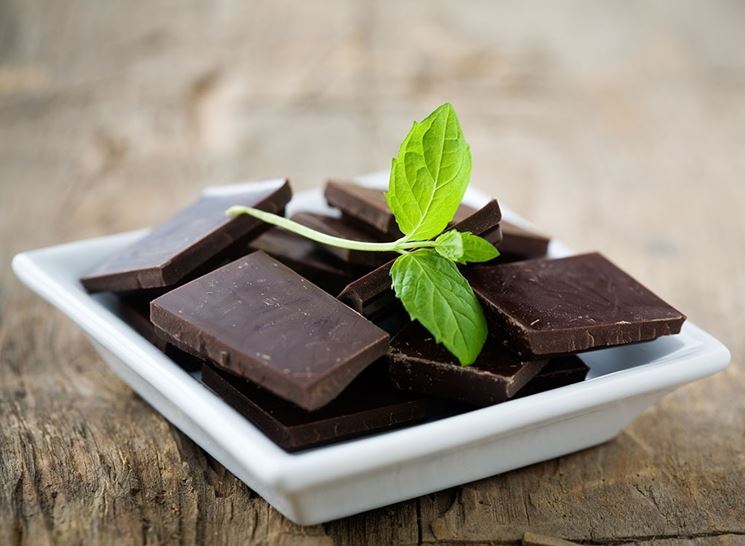 Cioccolato extrafondente con menta