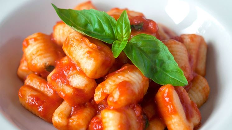 Gnocchi al pomodoro e basilico