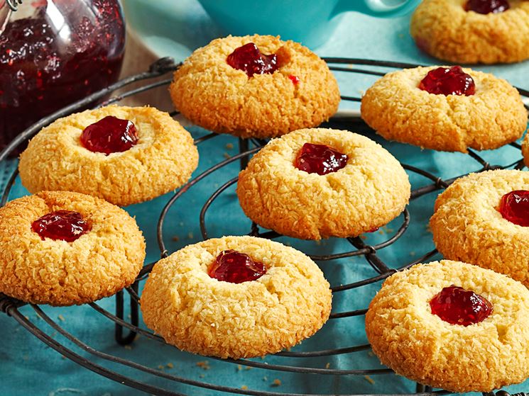 Biscotti saraceni con marmellata