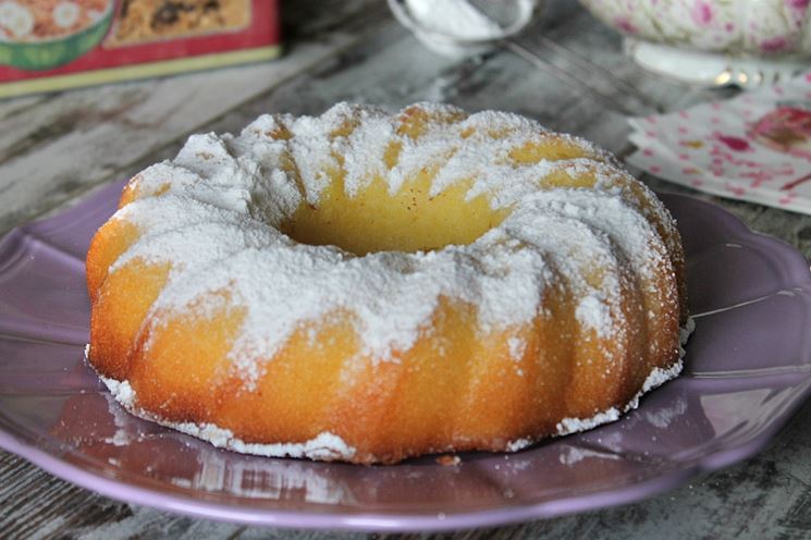 Ciambellone con zucchero a velo