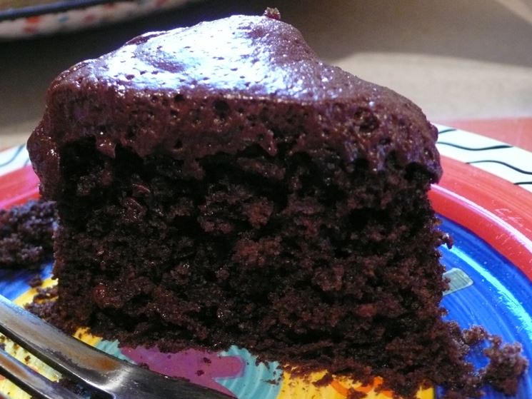 Torta vegan al cioccolato per intolleranti al lattosio