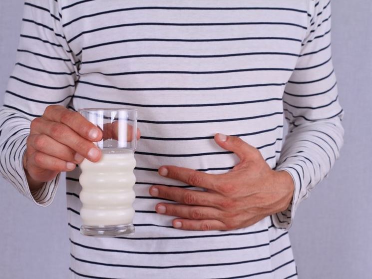 L'intolleranza al lattosio causa crampi