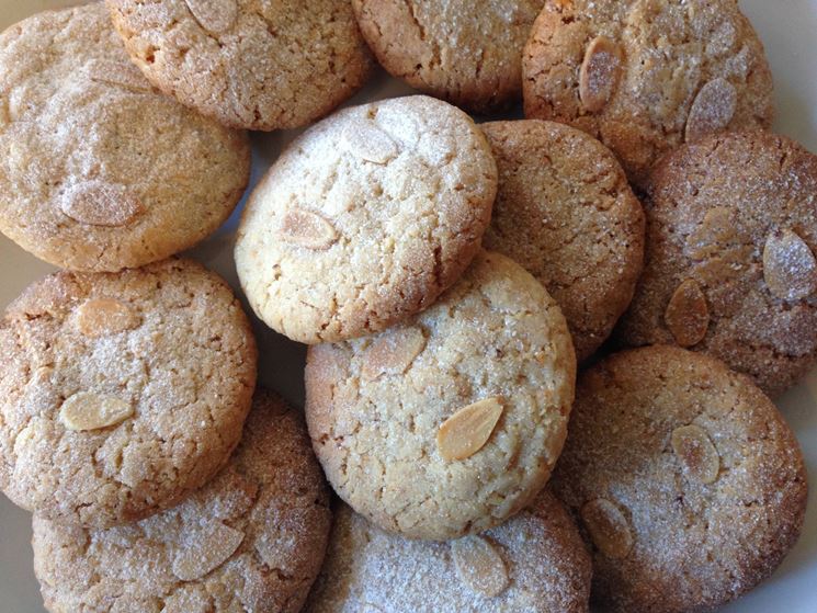 Biscotti alle mandorle fatti in casa