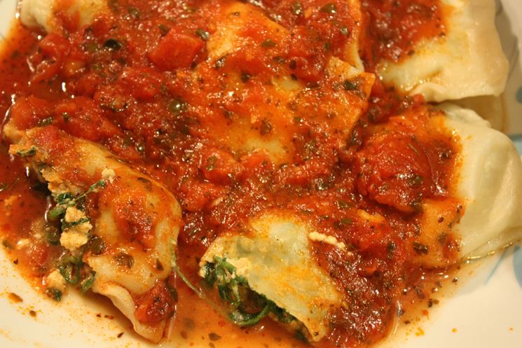 Tortelloni pomodoro basilico