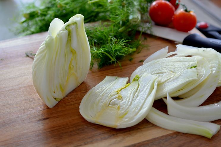 Finocchio e pomodori per fare una bella insalata