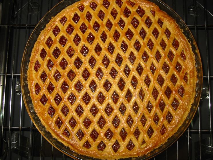 Crostata vegana alla marmellata di ciliegie